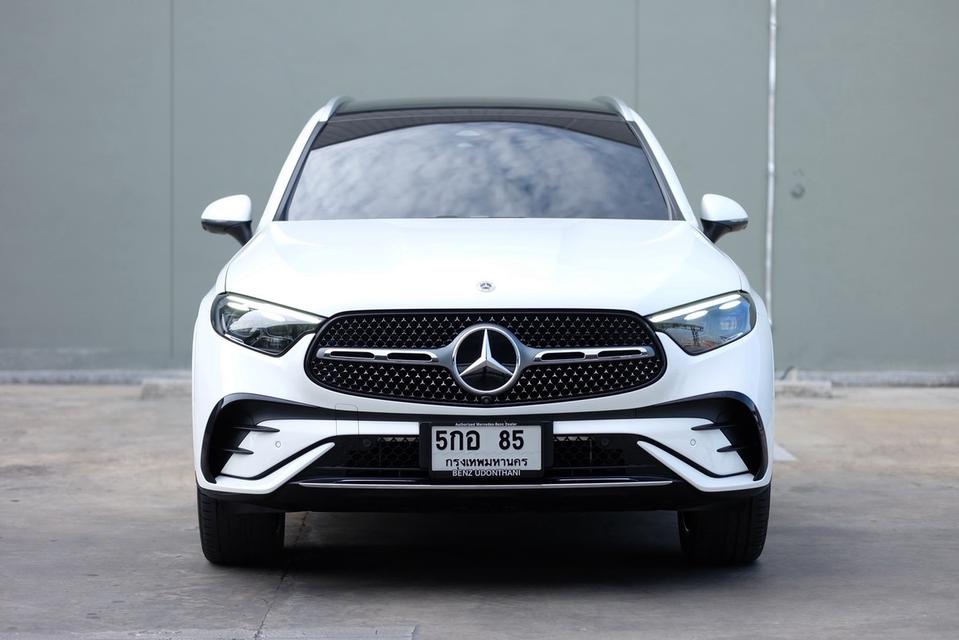 Mercedes Benz GLC350e 4MATIC AMG 2023 Mileage: 8,000 km มือเดียว สีเดิมทั้งคัน สวยสุดแล้วครับคันนี้