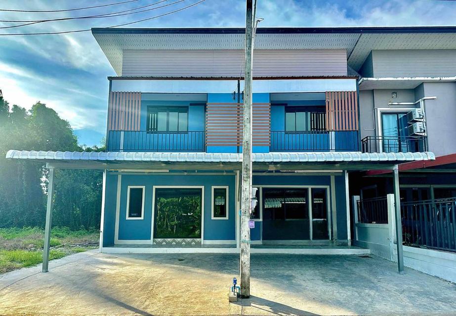 Newly Townhouse for sale with Chanote Title At Chanthaburi 2
