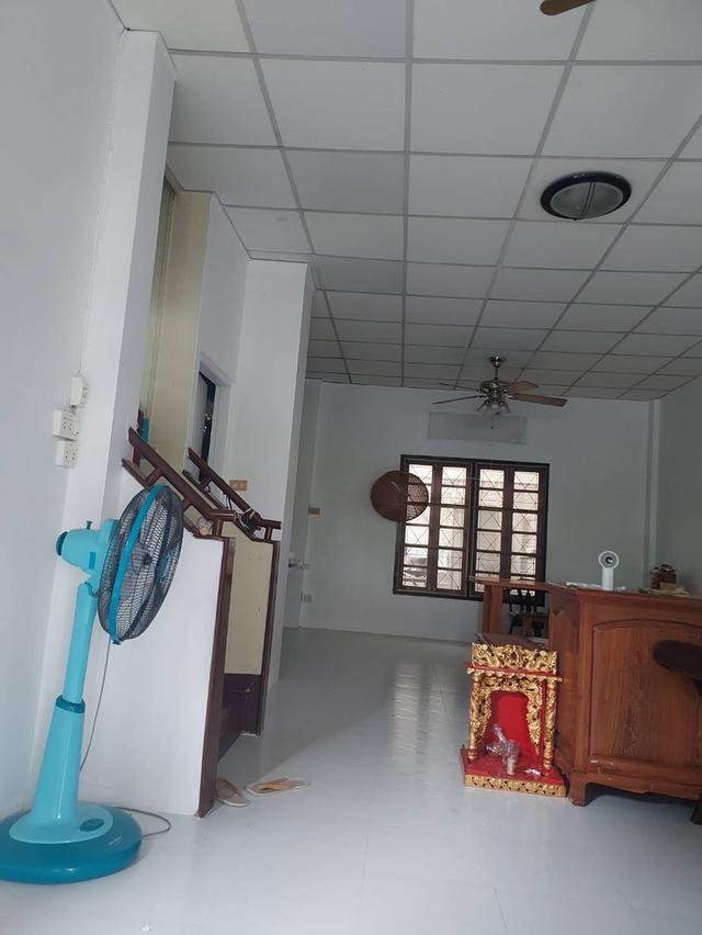 ขายทาวน์เฮ้าส์ 2 ชั้น หมู่บ้านรัตนาวลัย ดอนเมือง ซอยประชาอุทิศ 17 ใกล้รถไฟฟ้าสายสีแดง ถูกสุดในย่านนี้ เจ้าของขายเอง 3