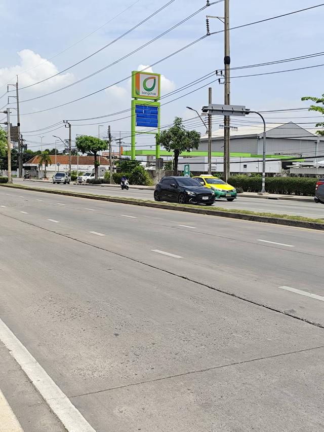ที่ดินแปลงใหญ่ ติดถนนใหญ่ 13 ไร่กว่า ทำเลทอง ใกล้สนามบิน อ่อนนุช ลาดกระบัง ยกแปลง แปลงใหญ่ 13 ไร่กว่าติดถนนใหญ่ อ่อนนุช ลาดกระบัง 14