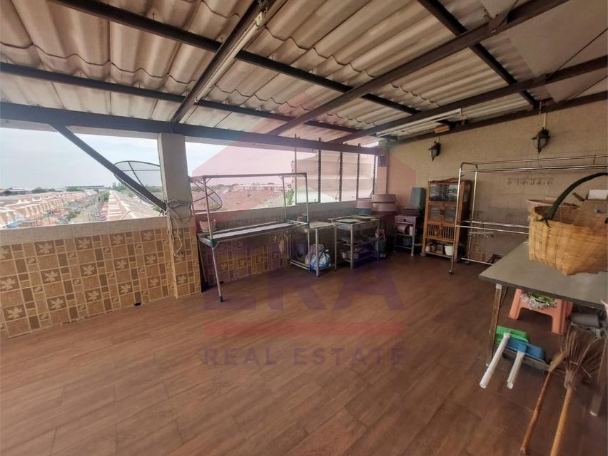 ขายอาคารพาณิชย์ 4.5 ชั้น หน้าโครงการรัชธานี 6 ติดถนนสายไหม ใกล้สถานีรถไฟฟ้าคูคต 6