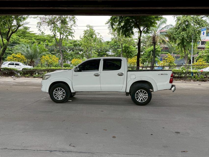 ขายรถ Toyota Vigo Champ 2.5E Double Cab ปี 2013 สีขาว เกียร์ออโต้ 7