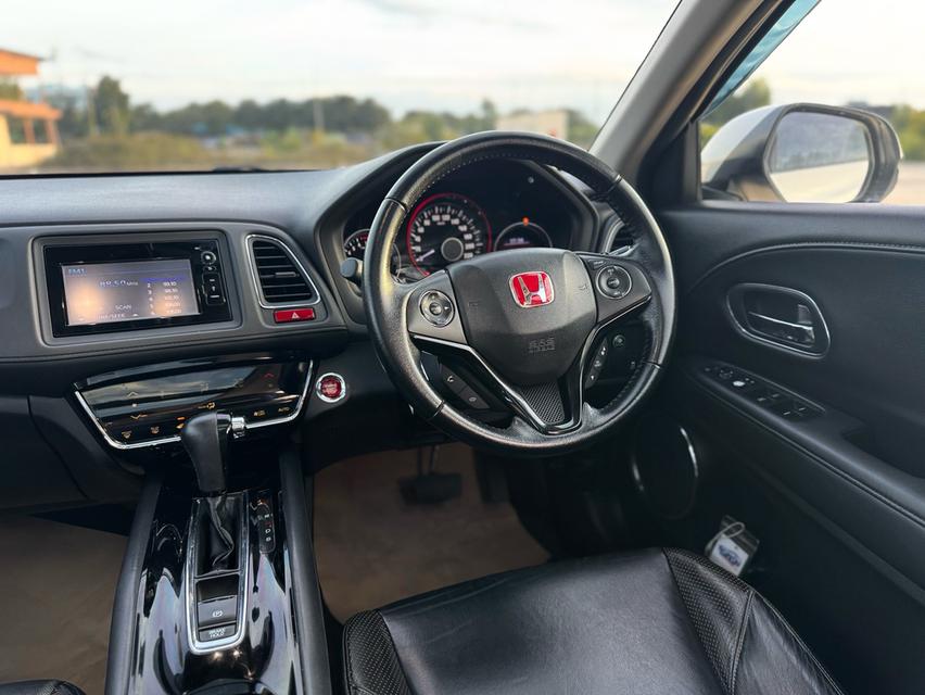 HONDA HRV 1.8 EL SUNROOF ปี 16. สีขาว ออโต้  สวยหรูสปอร์ตน่าขับมากๆ  15