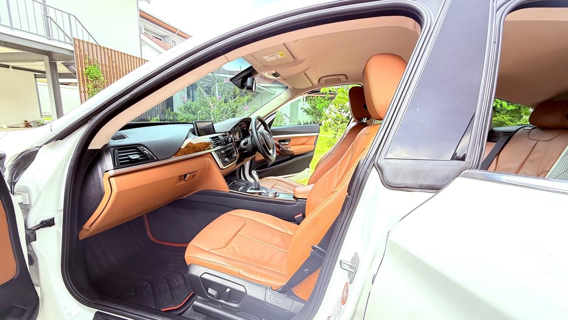 BMW 320d GT LUXURY 19