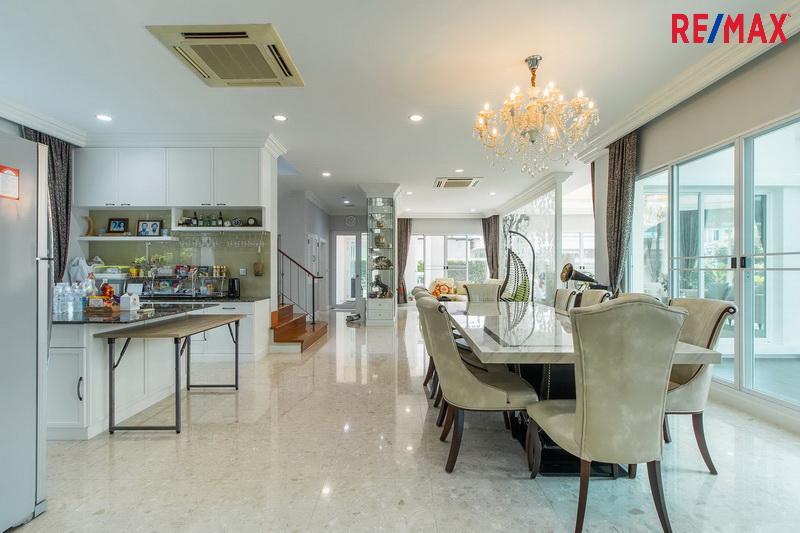 บ้านเดี่ยว แกรนด์ บางกอก บูเลอร์วาร์ด เพชรเกษม - ปิ่นเกล้า ถ.กาญจนาภิเษก บางแค มีสระว่ายน้ำส่วนตัว 179.1 ตร.ว.   6