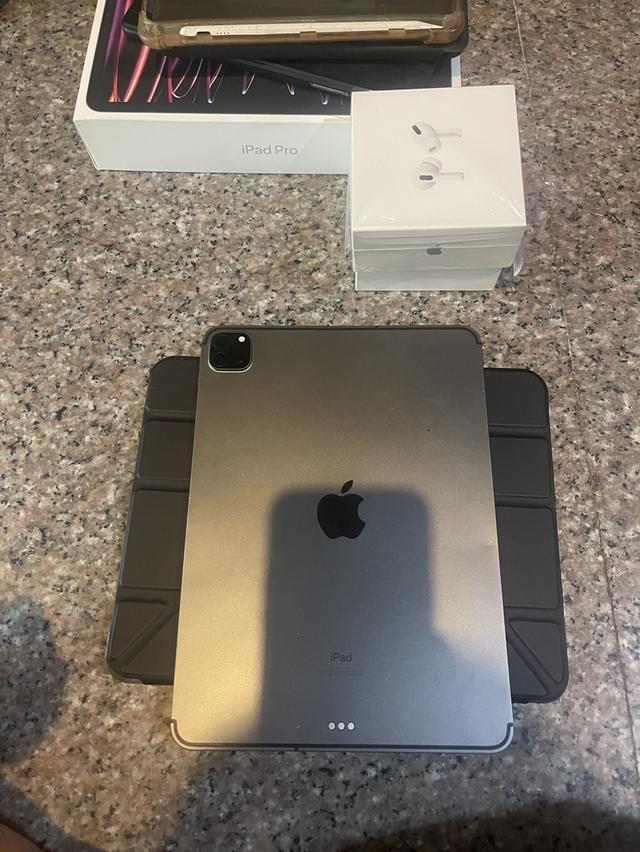 ขายiPadPro11นิ้วสีSpace Gray 128กิ๊กWifi Celluerใส่ซิมได้ถูกๆสวยๆ