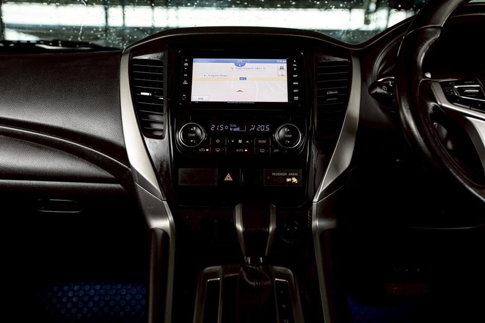 MITSUBISHI PAJERO SPORT 2.4 GT Premium ปี 2019 สีเทา มือเดียวป้ายแดง 17