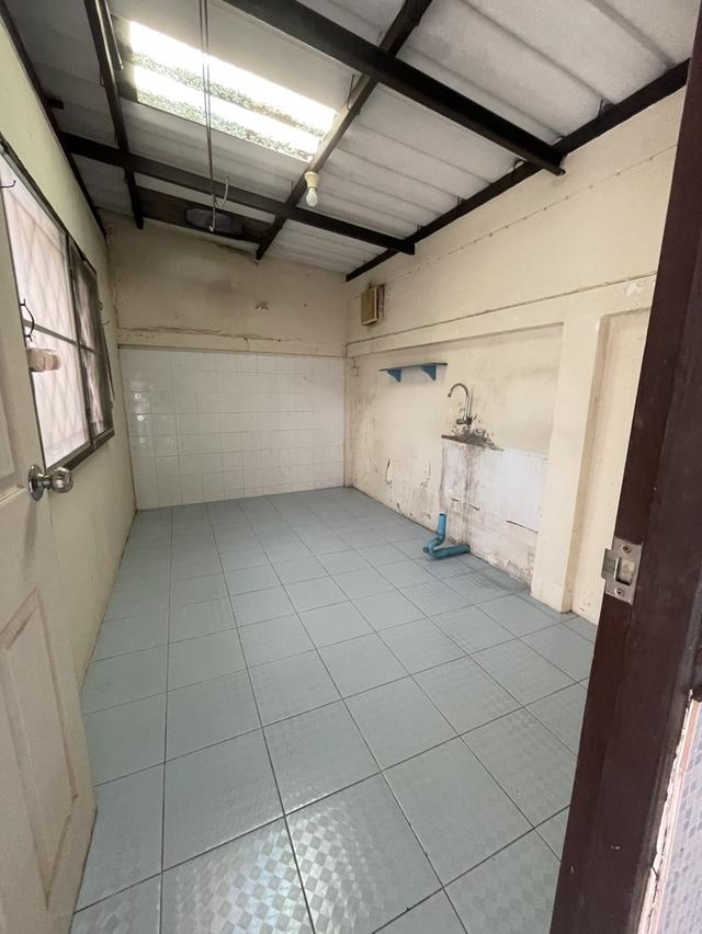 ขายบ้านเดี่ยวหลังมุม หมู่บ้านวรนุช เพชรเกษม 68 แยก 31 ขายตามสภาพ ราคาต่อรองได้ ทำเลดี ใกล้ MRT บางแค 8