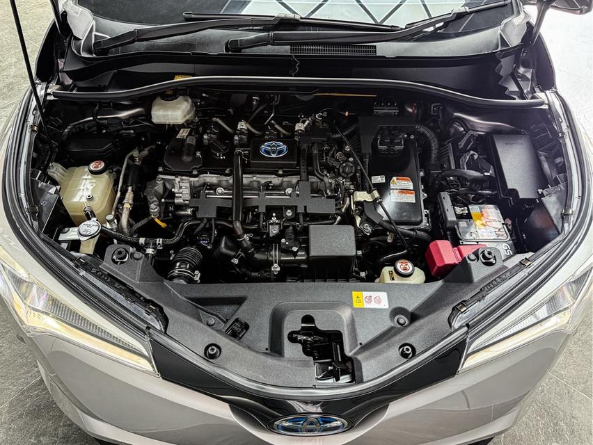 รหัสรถ WRT9759 2018 TOYOTA CHR, 1.8 HV Hi 17