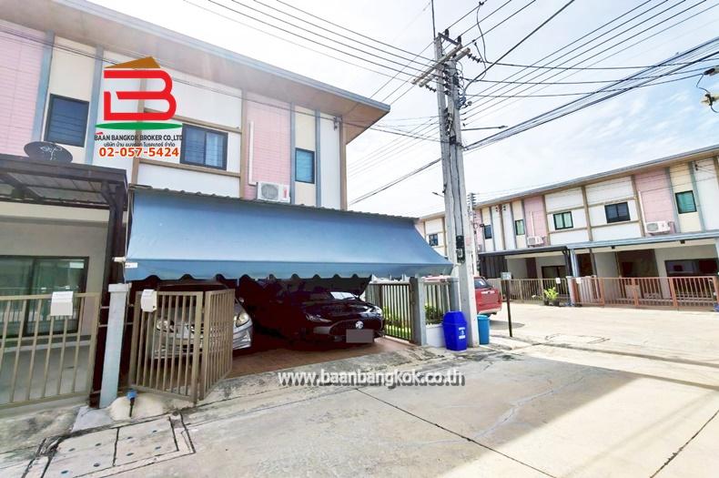 ทาวน์เฮาส์ หมู่บ้าน ภัทรไพรเวท 2 เฟส 3 เนื้อที่ 24.7 ตรว. ถนนปทุมธานี-สามโคก-เสนา อ.สามโคก จ.ปทุมธานี 12