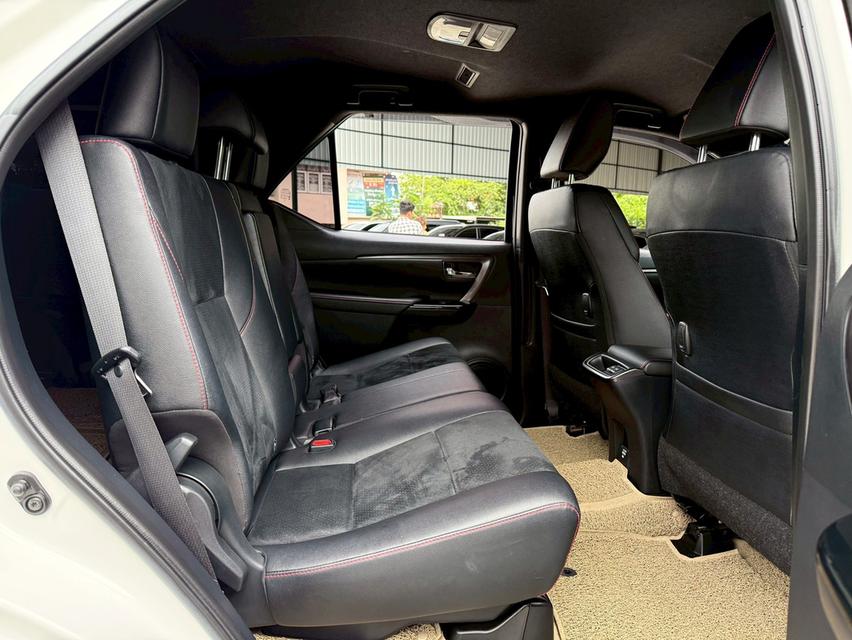 Toyota Fortuner 2.8GR Sport 4wd ปี22 รูปที่ 13