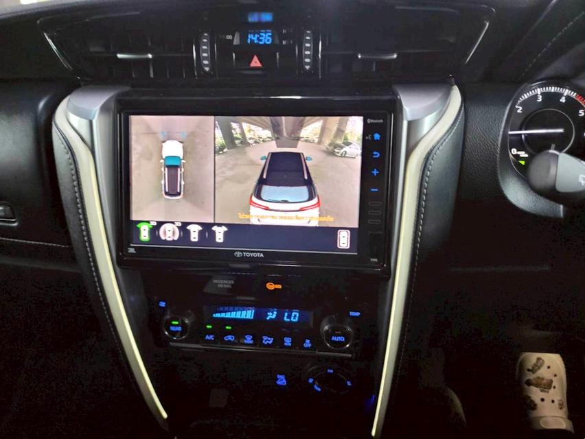 ขายรถ Toyota Fortuner 2.8 Legender 4WD ปี 2022 สีขาว เกียร์ออโต้ 17