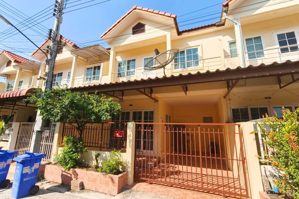 ทาวน์เฮ้าส์ เฟื่องฟ้า16 เทพารักษ์ หนามแดง 3