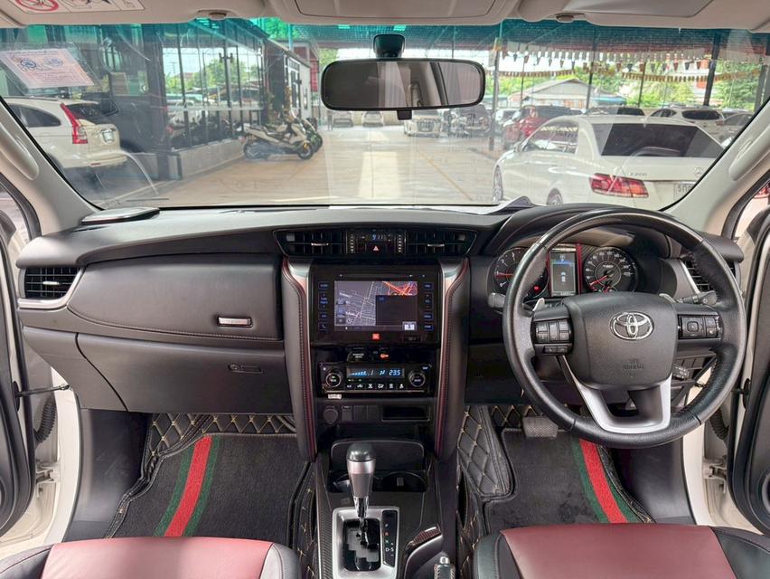 TOYOTA FORTUNER 2.8 TRD Sportivo 2WD ปี2018 18