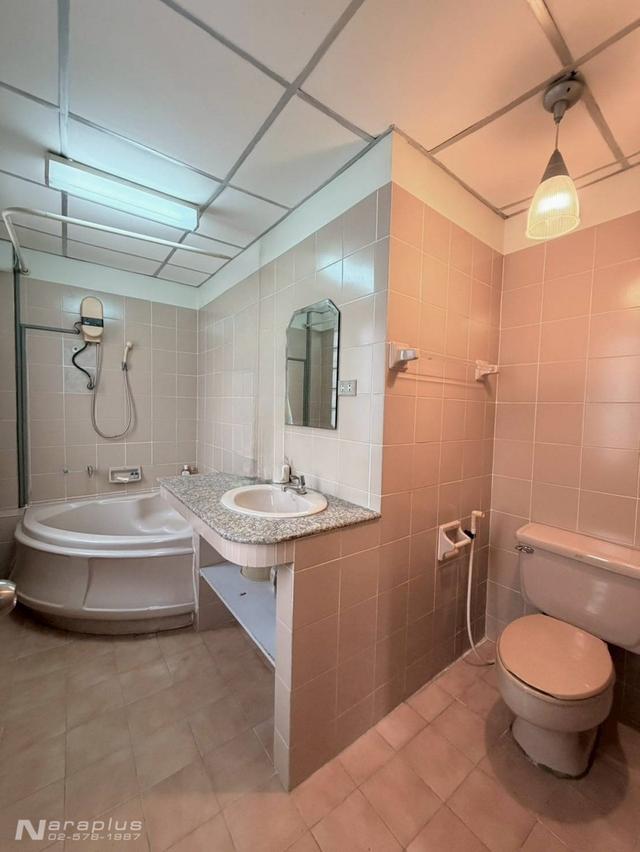 69010018 : ขายทาวน์เฮ้าส์ 3 ชั้น (หนังริม) ม.ธันยกานต์ รามอินทรา 40 แยก 31 นวลจันทร์ ใกล้รถไฟฟ้าสถานีรามอินทรา กม.6 ถูกกว่านี้ไม่มีอีกแล้วในย่านนี้ 16