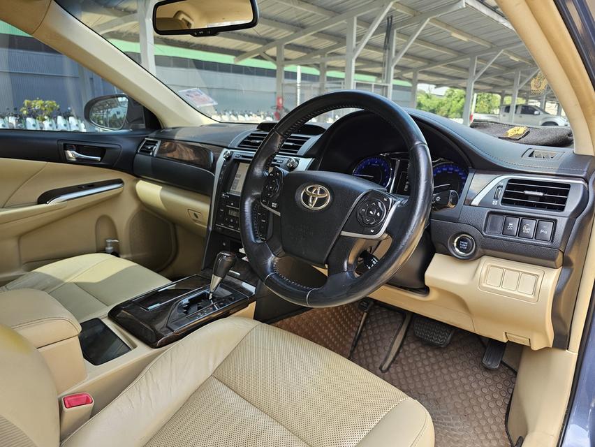 Toyota camry 2.5G navi 16