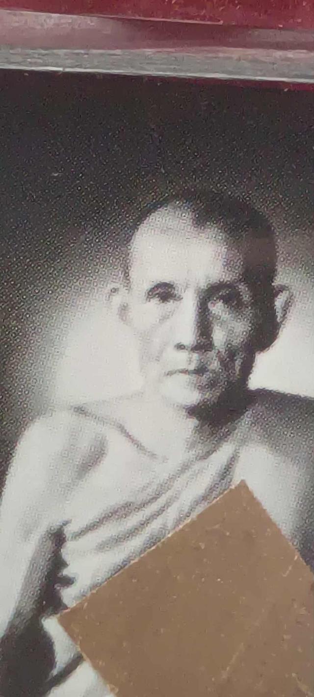 รูปถ่ายยันต์คู่หลวงพ่อกวยปี 2558 7