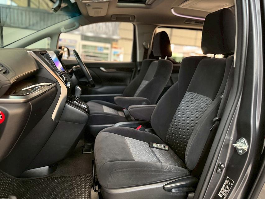 Toyota Vellfire 2.5Z ปี15 14