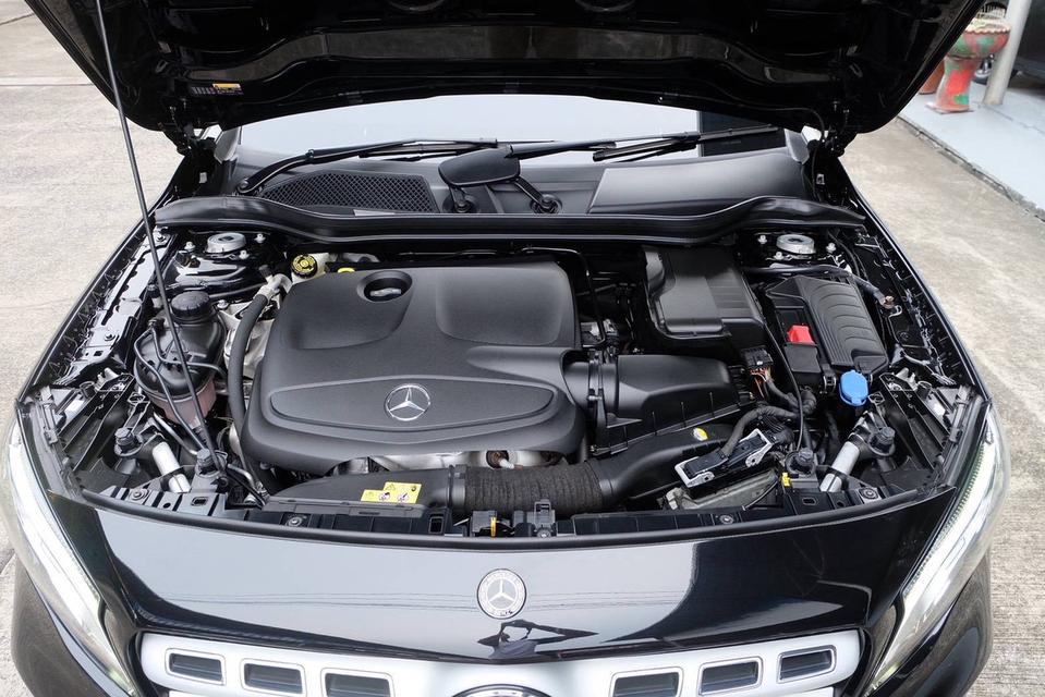 Mercedes-Benz GLA 250 AMG หลังคาแก้ว ปี 2020 Sาคาเพียง 798,000.- 9