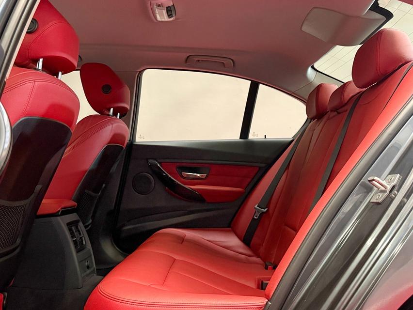 2015 BMW 320D SPORT รถ SERVICE ชุดใหญ่มาเรียบร้อยแล้วครับ รถวิ่งน้อย ประวัติศูนย์ครบ รถไม่เคยมีอุบัติเหตุครับ รูปที่ 14