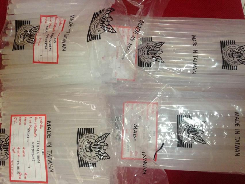 กาวแท่งสีใส กาวแท่งสีขาว กาวแท่งสีเหลือง กาวแท่งสีดำ โรงงานผลิตกาวแท่ง