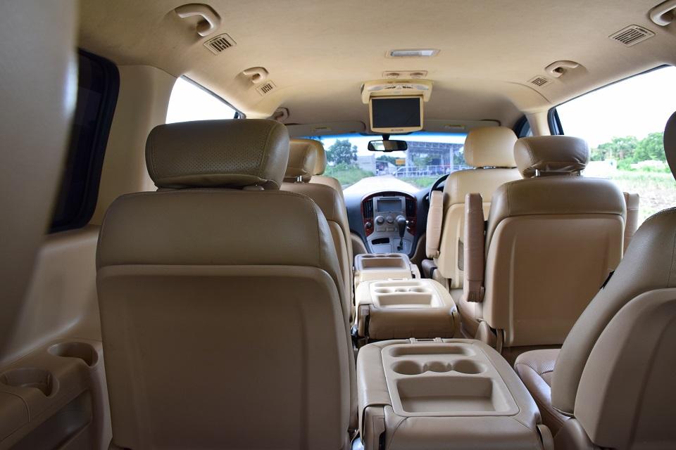 เพียง359000บาท HYUNDAI H-1 ดีลักปี2011 สีดำเบาะหนังแท้ 11ที่นั่งเครื่อง2500ดีเซลTURBO เกียร์ออโต้ เมาติฟังชั่นส์ วิ่ง 142xxxกิโลเมตร โทร 0957401229 รูปที่ 10