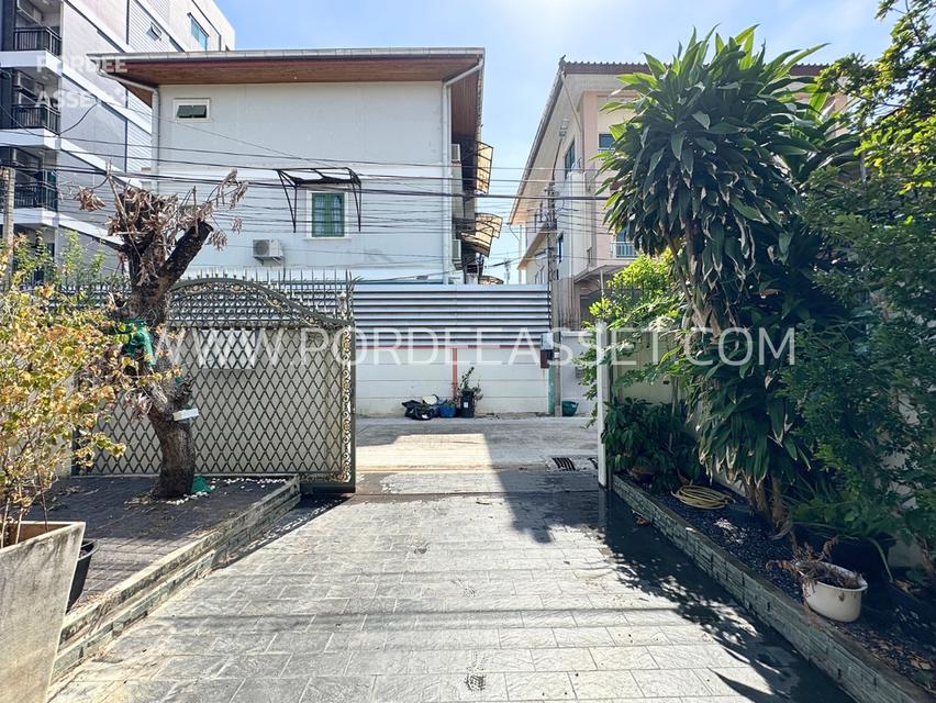 บ้านชั้นเดียว 64 ตร.ว. รัชดานิเวศน์ ประชาราษฎร์บำเพ็ญ24 ใกล้รถไฟฟ้า MRT ห้วยขวาง สุทธิสาร เข้าออกได้หลายทาง รัชดาภิเษก ลาดพร้าว เหม่งจ๋าย เลียบด่วนเอก 18