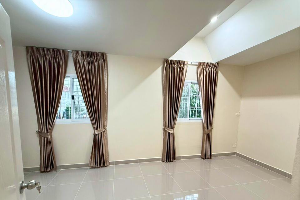 บ้านวรารักษ์ ลำลูกกาคลอง4 19