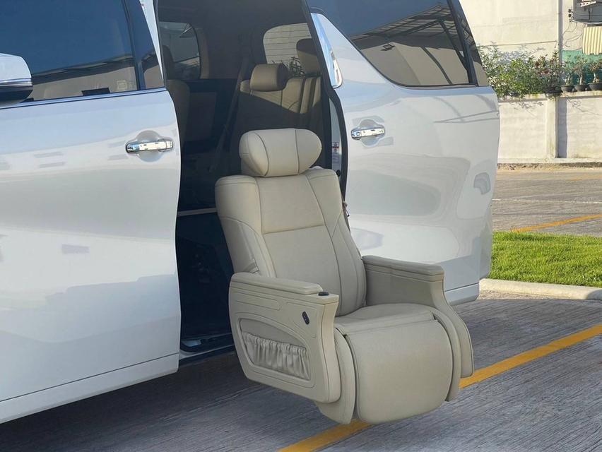 รูป Toyota Alphard 2.5 Hybrid X 2019 รถใหม่ ใช้น้อย ราคาโดนใจ  5