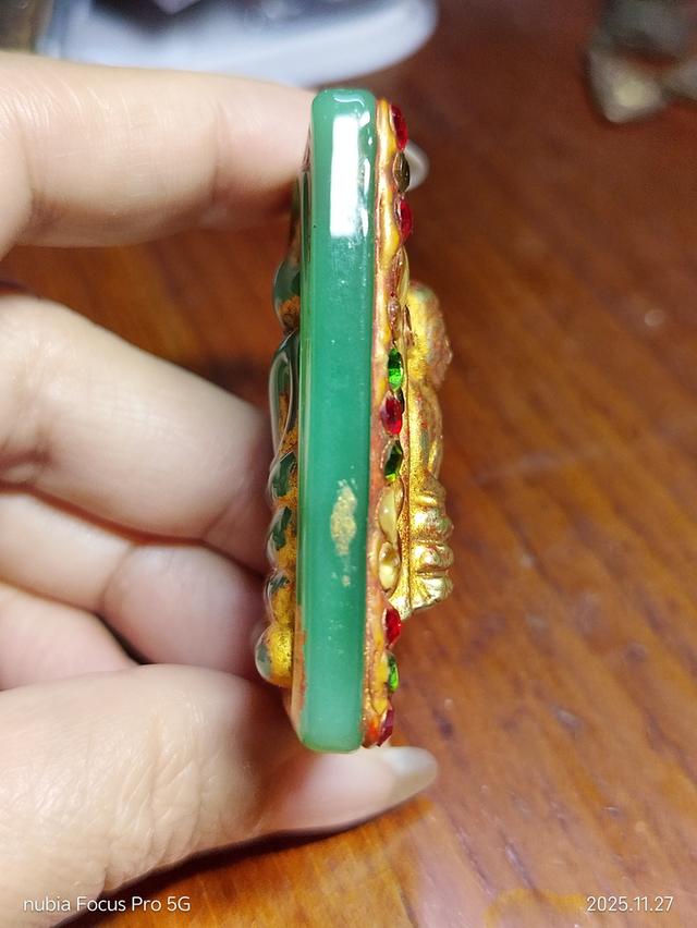 พระสมเด็จ แก้วมณีโชติเขียว หลัง พระสมเด็จ พุฒาจารย์ ประดับฉัพรรณรังสี ลงรักปิดทองเก่า พระสายวัง