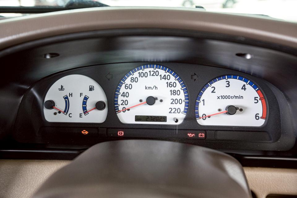 Nissan FORNTIER DOUBBLECAB 3.0 ZDI เกียร์ธรรมดา สีดำ ปี 2004 15