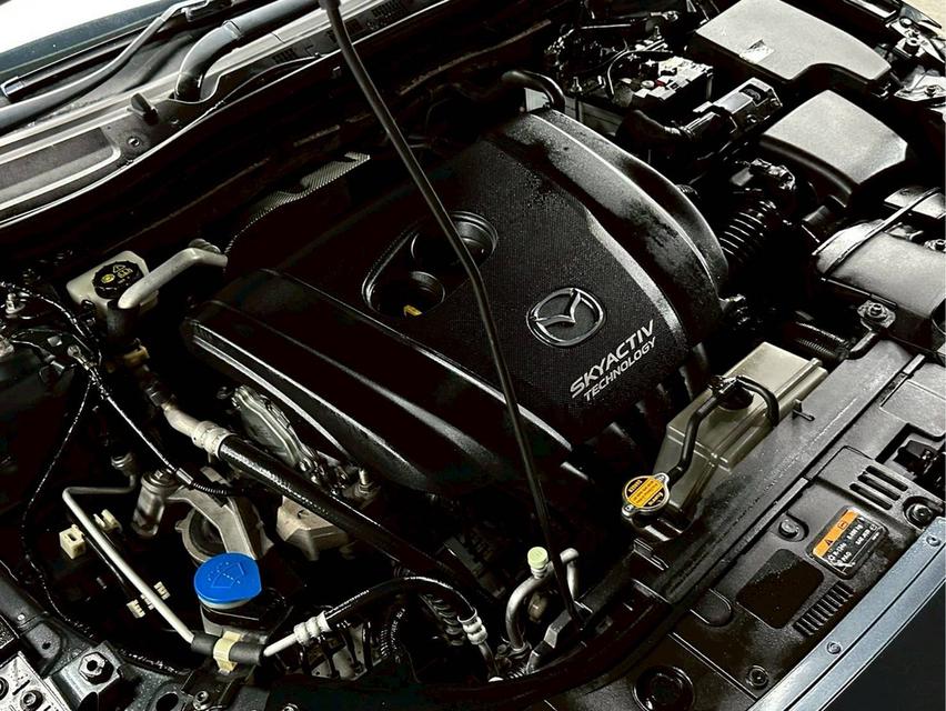 สปอร์ต หรู ขับสนุก ในราคาเบาๆ!Mazda3 2.0E (Sedan) | ปี 2014 17