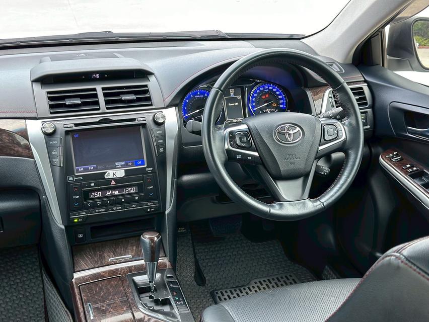รหัสรถ PEAT4446 Toyota Camry 2.0 G Extremo สีขาวมุก ปี 2017  12