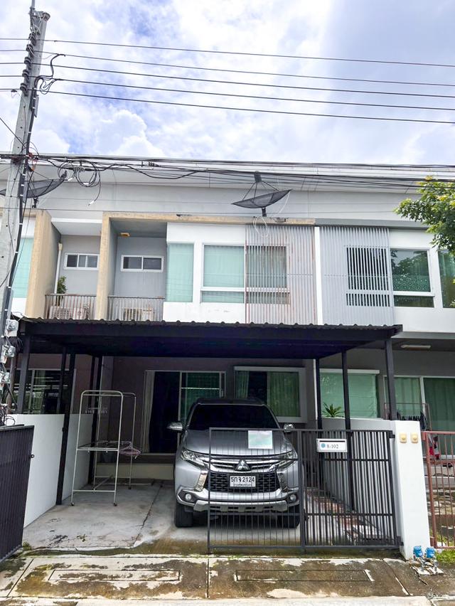 ขายทาวน์โฮม 𝐈𝐧𝐝𝐲 𝐁𝐚𝐧𝐠𝐧𝐚 เฟอร์นิเจอร์ครบ ต่อเติมครัวแล้ว พร้อมเข้าอยู่ 1
