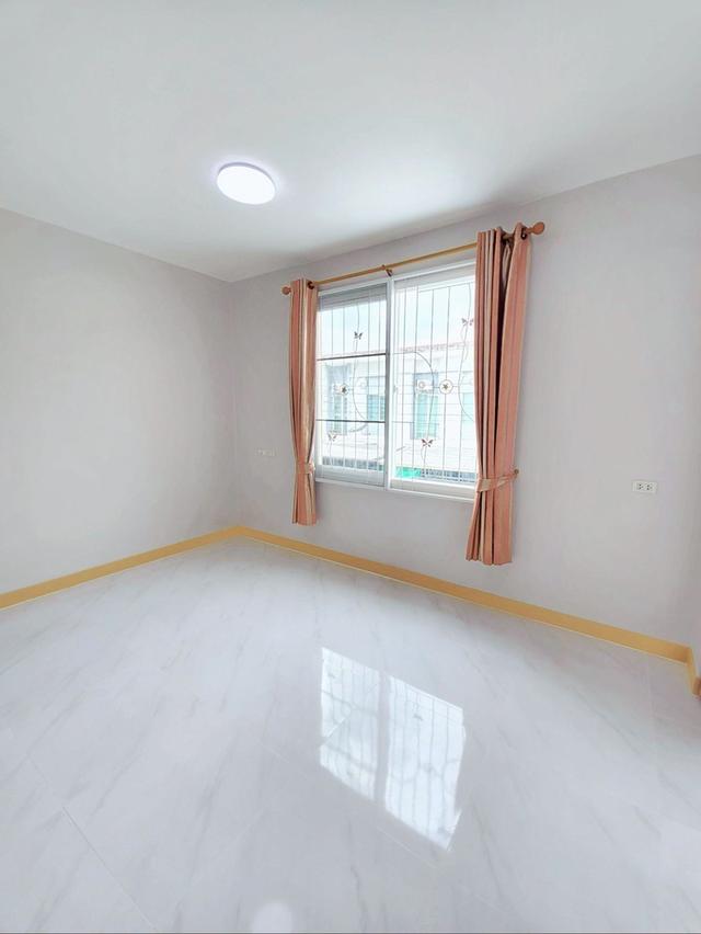 หมู่บ้านกัสโต้ บางนา-สุวรรณภูมิ ซ.4 โทรสอบถามราคา 16