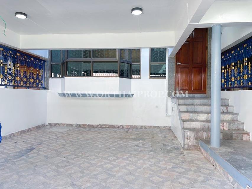 ทาวน์โฮม 4.5 ชั้น ถนนโชคชัย 4 ลาดพร้าว 3