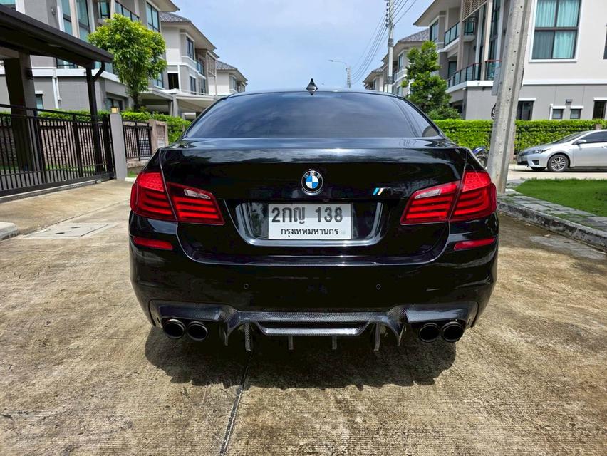 BMW 528i  6