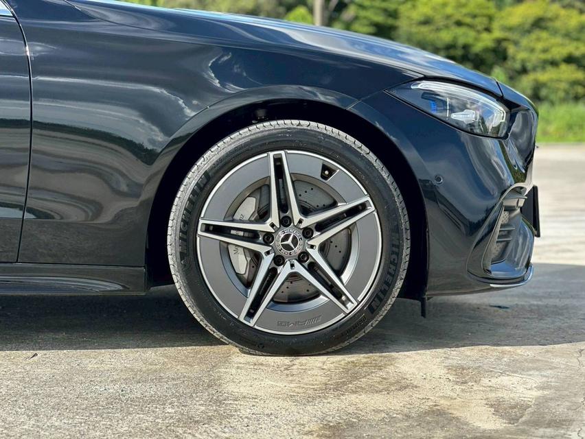 Mercedes Benz C350e AMG W206 ปี 2022 จด 2024 สีดำ เบาะแดง 9