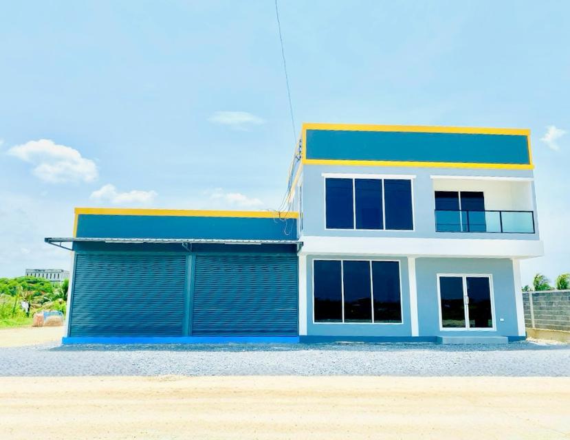  เลือกแปลงที่ถูกใจ ในทำเลที่ ใช่ก่อนใคร ! โกดังพร้อมออฟฟิศสร้างสไตล์โมเดิร์น หรือแบบที่ลูกค้าเลือกสร้างตามต้องการ ราคาเริ่มต้น 2.9 ล้านบาท 7