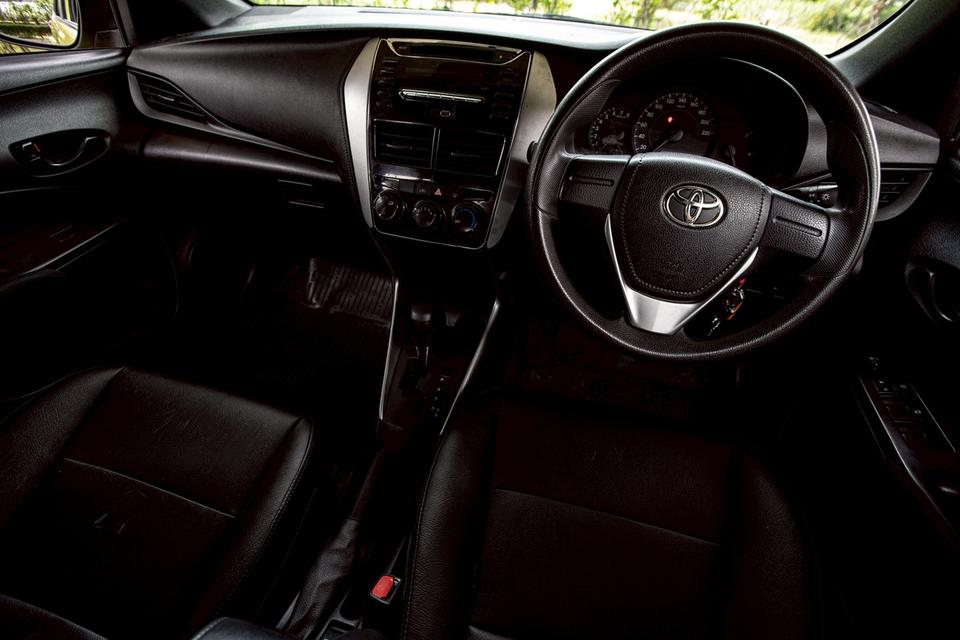ขาย Toyoya Yaris 1.2Ehtry ปี18 12