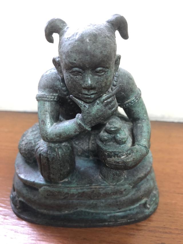 พี่กุมาร กุมารทอง พ่วงเพชร เก๊กหล่อ เนื้อสำริดศิลา หลวงปู่หงษ์ ปี 2548 นัดรับบางบอน 1