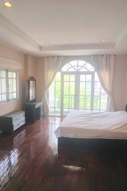 ให้เช่าบ้านเดี่ยว 2 ชั้น 220 ตรม. โครงการบ้านอัญชัญ ศรีนครินทร์ 51 ใกล้ซีคอนสแควร์ 5