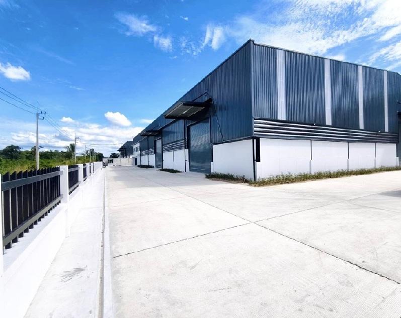 ให้เช่าโกดัง โรงงาน พร้อมสำนักงาน สร้างใหม่ / ทำเล นิคมพัฒนา จ.ระยอง / พื้นที่ 3144 ตารางเมตร