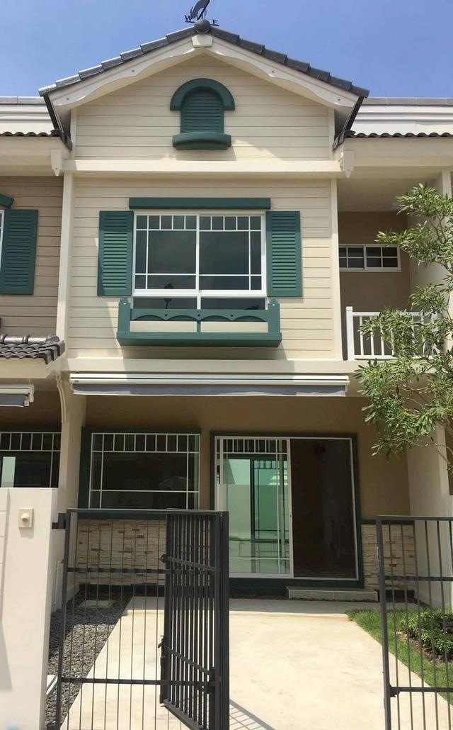 ขาย/ให้เช่าทาวน์เฮ้าส์ 2 ชั้น หมู่บ้านอินดี้ 1 บางนา กม. 7 ใกล้เมกาบางนา (N.1821)