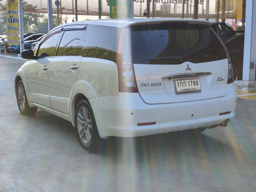 Mitsubishi Space Wagon 2.4 GT AT 4