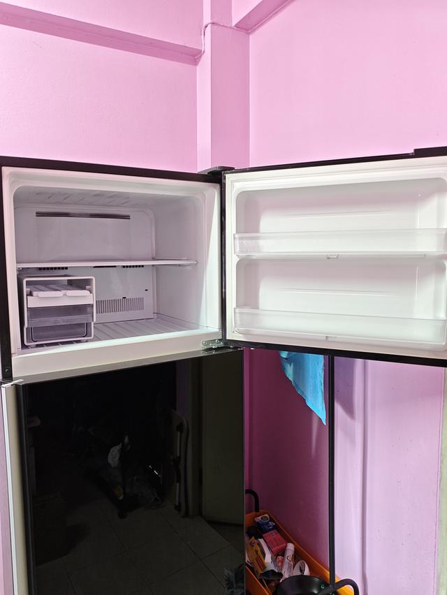 ขายตู้เย็น sharp 2 ประตูขนาด 14.4 คิวสภาพใหม่คล้ายเพียง 6,000 บาท รูปย่อยที่ 3