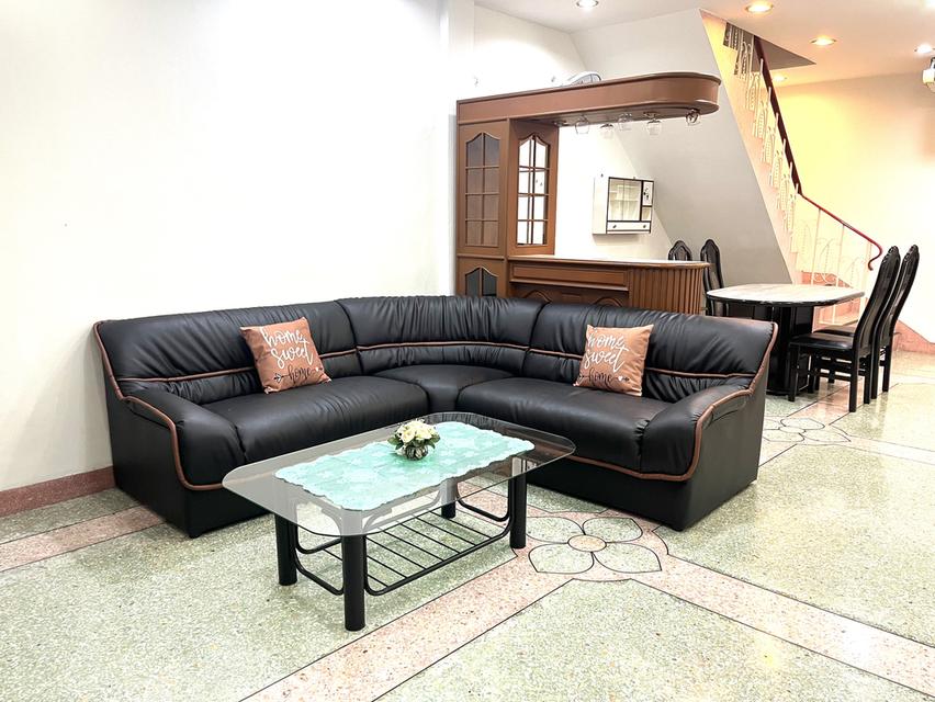 ขาย / ให้เช่า ทาวน์เฮ้าส์ 3 ชั้น ใจกลางเมือง สุทธิสาร–อินทามระ 4