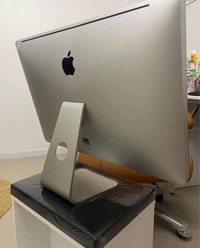 iMac 27 INCH (Mid2011) 4