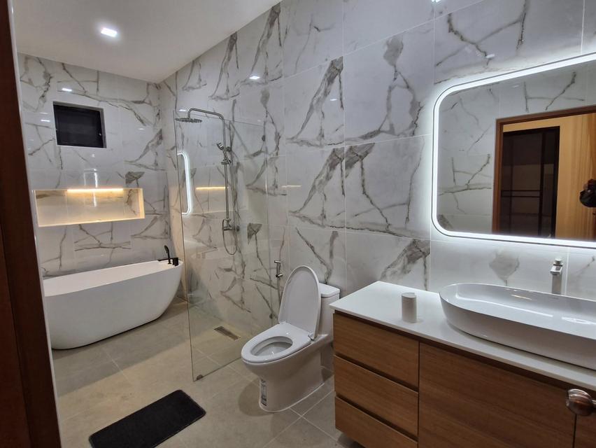 Modern style detached house, villa, near an international school 4