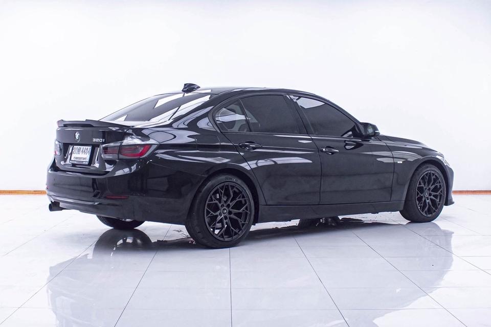 รหัสรถ 1D799 BMW 320i Modern 2013 14